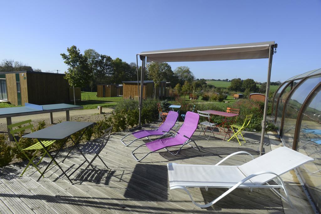 Les Roulottes & Cottages Du Moulin Chenille-Change Exterior photo