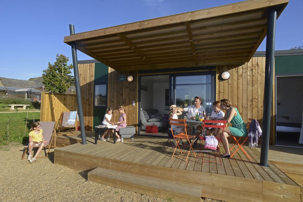 Les Roulottes & Cottages Du Moulin Chenille-Change Room photo