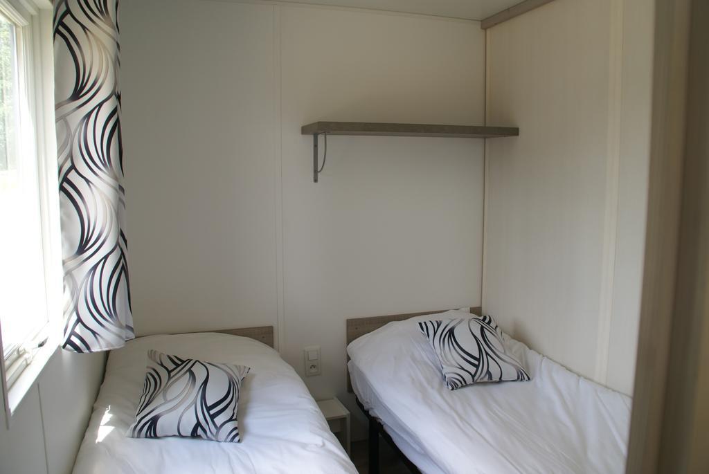 Les Roulottes & Cottages Du Moulin Chenille-Change Room photo